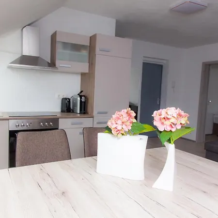 T&k Near Messe Fair Trade Duesseldorf Und Airport 3a شقة *