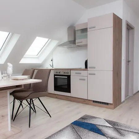 T&k Near Messe Fair Trade Duesseldorf Und Airport 3a *